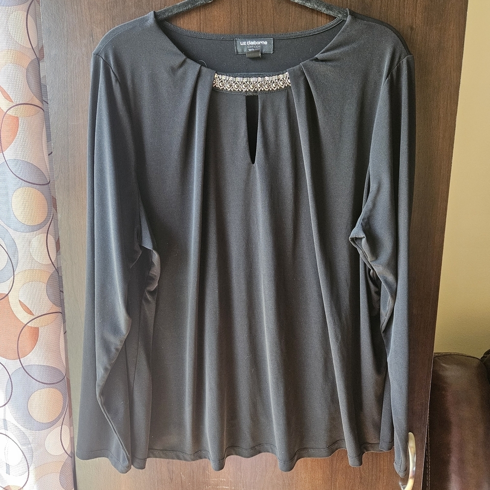 Liz Claiborne Black Long-Sleeve Keyhole Top with Embellished Neckline Size 1X